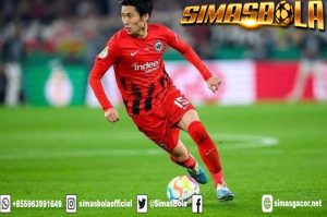 Daichi Kamada Tidak Keren-keren Amat, tetapi Bakal Ada Gunanya bagi AC Milan