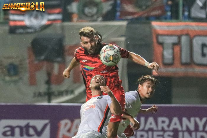 Thomas Doll Sabar Tunggu Kuota Pemain Asing Persija Lengkap