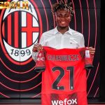 BURSA TRANSFER Samuel Chukwueze Resmi Gabung AC Milan, Sempat Sangka I Rossoneri Bercanda