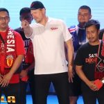 Legenda Manchester United Peter Schmeichel Bikin Heboh Vidio Premier League Festival