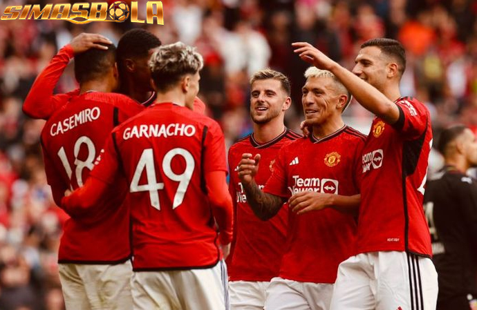 Sudah Selevel dengan Man City Karena sudah selevel dengan Manchester City, Manchester United bakal meraih banyak gelar pada musim ini.