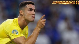 Ronaldo Masih Bisa Lakukan Trik Tersulit di Sepak Bola Di usia yang mendekati kepala empat, Cristiano Ronaldo masih bisa melakukan salah satu