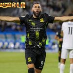 Benzema 3 Kali Beruntun Jadi Penentu Kemenangan Al Ittihad, Karim Benzema lagi-lagi menjadi penentu kemenangan bagi klub barunya, Al Ittihad.