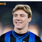 Manchester United di laporkan bakal meresmikan transfer Rasmus Hojlund dari Atalanta pada hari ini, Sabtu (5/8/2023).