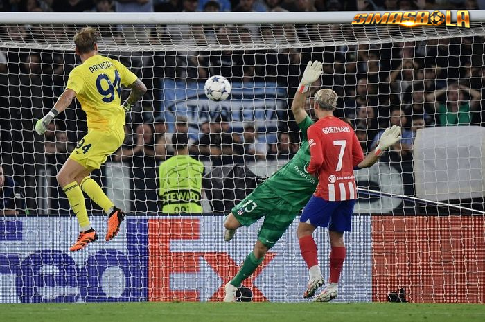 Rekor Liga Champions - Kiper Lazio Cetak Gol Ajaib Menit 95, Atletico Gagal Menang di Sentuhan Terakhir