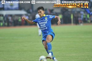 Zalnando, bek kiri Persib Bandung, masih belum merumput sejak pekan ketiga saat melawan Dewa United pada Jumat (14/7/2023).