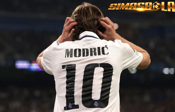 Luka Modric Ogah Pindah Gelandang Real Madrid, Modric, mengaku tetap ingin bermain untuk klubnya meskipun kesulitan mendapat kesempatan