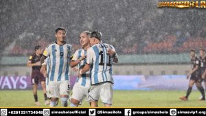 Malam Sempurna Argentina di Si Jalak Harupat: Pesta Gol ke Gawang Venezuela pada Piala Dunia U-17 2023 Hingga Menari Bersama Fans