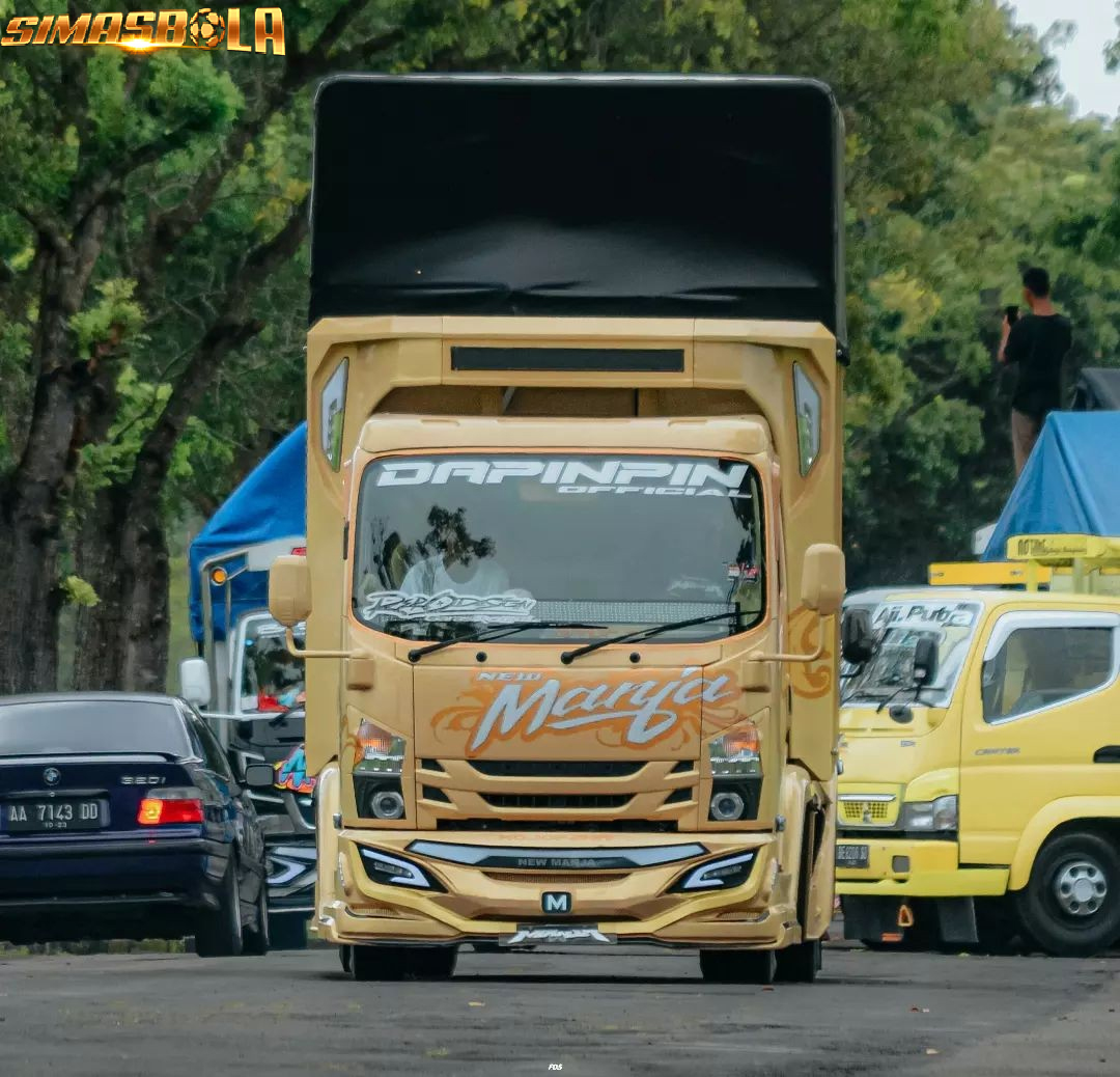 Truk Ini Di sulap Jadi Hotel Berjalan Jagat maya di buat heboh dengan penampakan truk yang di sulap jadi hotel berjalan lengkap dengan