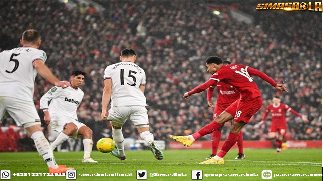 Liverpool lolos ke semifinal Piala Liga Inggris usai pesta gol ke gawang West Ham United.Liverpool menjamu West Ham United di Anfield