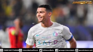 Perayaan Natal Cristiano Ronaldo di Arab Saudi berlangsung dengan megah. Ia dikabarkan mendapatkan hadiah jam dan mobil mewah