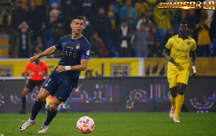 Cristiano Ronaldo Tutup 2023 dengan 54 Gol Cristiano Ronaldo secara resmi menutup 2023 dengan 54 gol dan sukses membawa Al Nassr