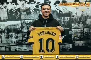 Winger Man United, Jadon Sancho, resmi pulang ke Borussia Dortmund dengan status pemain pinjaman. Dirinya lantas langsung diwarisi nomor