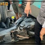 Polisi di Kalbar Ganjal Bus Gagal Nanjak Pakai Motor Pribadi Dua anggota Satlantas Polres Kubu Raya, Kalimantan Barat (Kalbar)