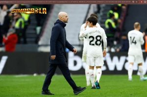 Pelatih Manchester United, Erik ten Hag, memasang standar baru untuk transfer klubnya karena kapok dengan kasus Cristiano Ronaldo