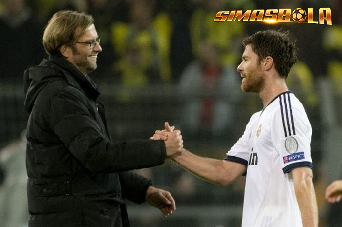 Juergen Klopp ibarat sudah meng-endorse Xabi Alonso sebagai calon kuat suksesornya di kursi pelatih Liverpool