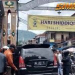 Kronologi Pengendara Mobil di Kota Batu Tewas Tabrak Gapura Usai Di kejar Warga Seorang pengendara mobil Innova tewas menabrak gapura setelah