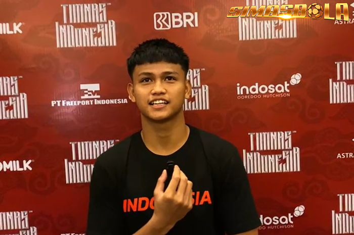 Penyerang Timnas Indonesia, Hokky Caraka, kembali mengubah warna rambut jelang pemusatan latihan Skuad Garuda.