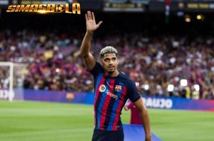 Man United Ngebet Dapatkan Bek Andalan Barcelona, Uang Rp1,4 Triliun Sudah Disiapkan