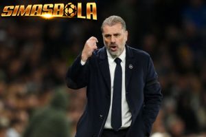 Postecoglou Cuma Bisa Geleng-geleng Kepala Lihat Kelakuan Suporter Tottenham yang Hina Arsenal saat Timnya Kalah dari Man City dan Gagal Lolos ke Liga Champions