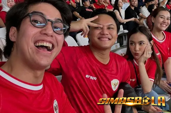 Nobar Timnas Bareng Pasangan Aaliyah Massaid-Thariq Halilintar dan Mahalini-Rizky Febian, El Rumi Berasa Jadi ‘Nyamuk