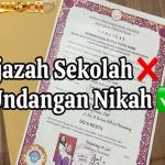 Pernikahan Viral, Kartu Undangannya Unik Bentuk Ijazah, Ada Sidik Jari. Bagi pasangan yang ingin menikah, salah satu persiapan yang tak kalah