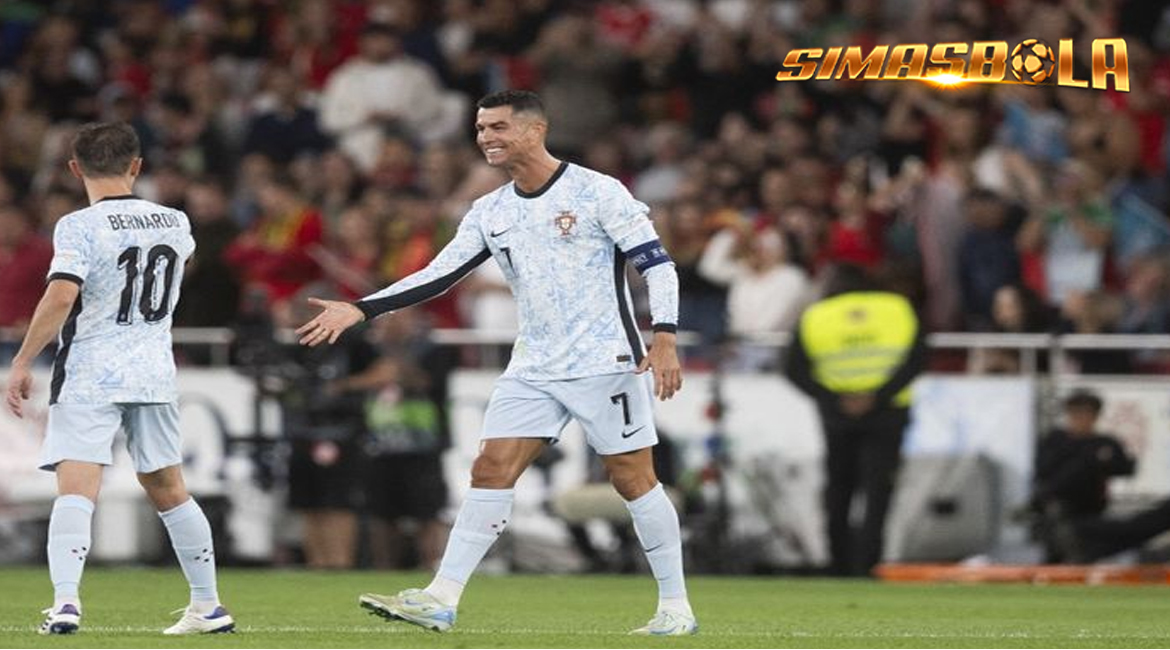 Tak Iri dengan Messi, Ronaldo Akui Punya Prestasi Setara Trofi Piala Dunia