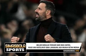 Ruud van Nistelrooy bisa langsung jadi musuh Setan Merah kurang dari sebulan setelah didepak dari Manchester United.